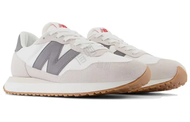New Balance NB 237