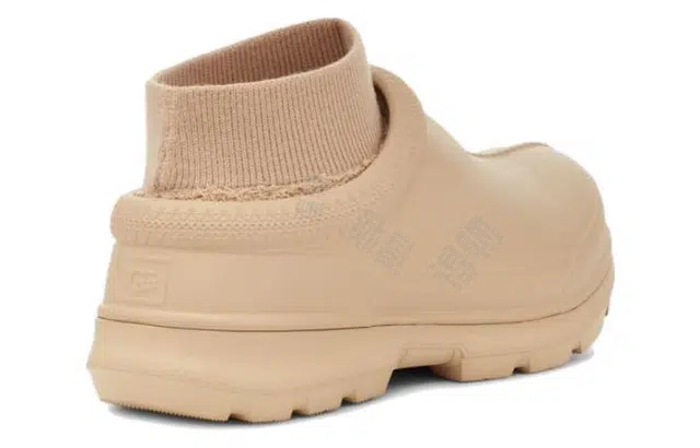 UGG Tasman
