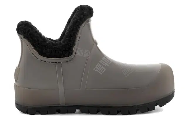 UGG