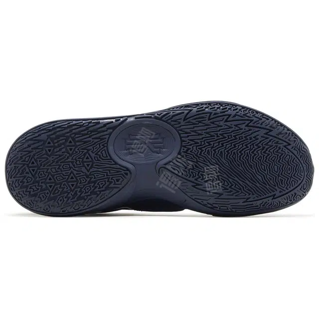 Nike Kyrie 5 TB