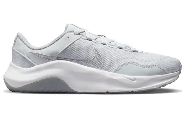 Nike Legend Essential 3