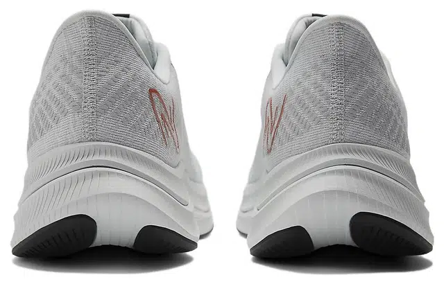 New Balance NB FuelCell Propel v4