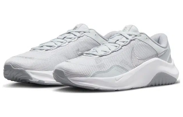 Nike Legend Essential 3
