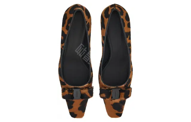 FERRAGAMO Vara 6cm
