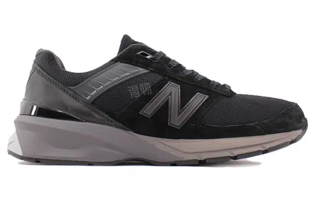 New Balance 990 V5 Black