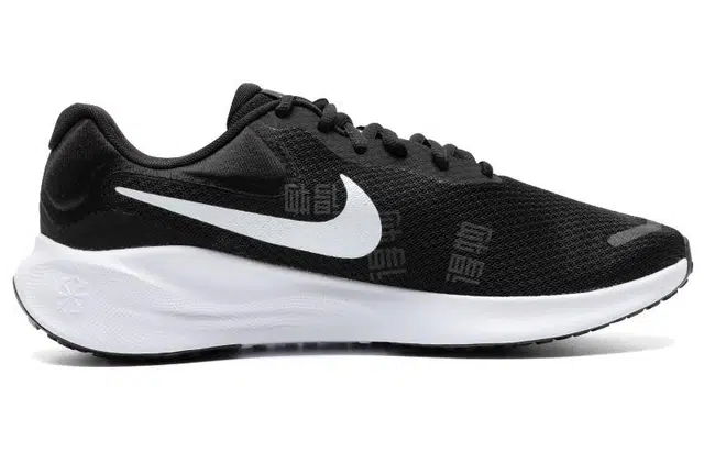 Nike REVOLUTION 7