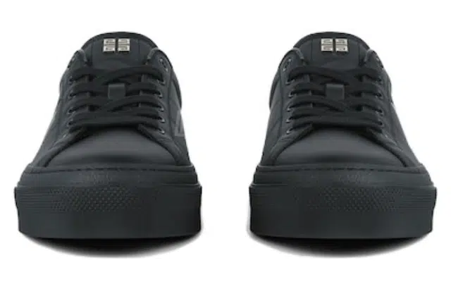 GIVENCHY
