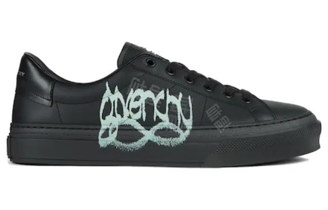 GIVENCHY