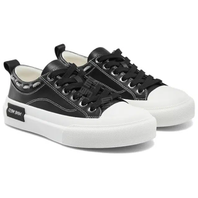 NINE WEST