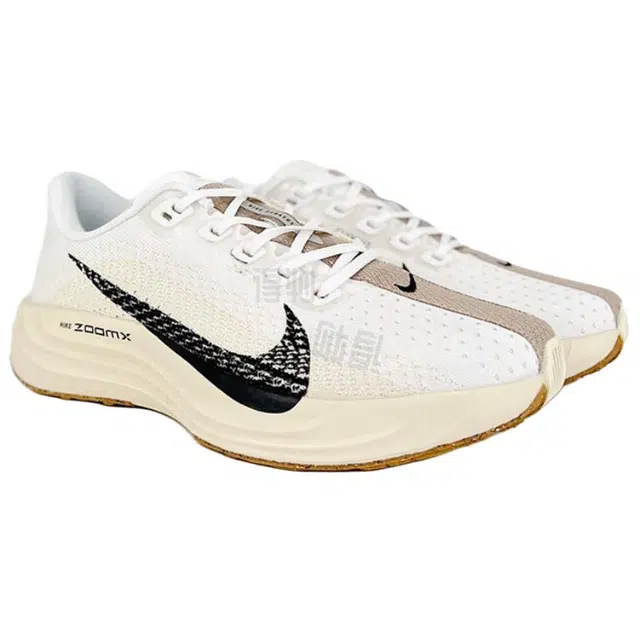 Nike Pegasus Plus