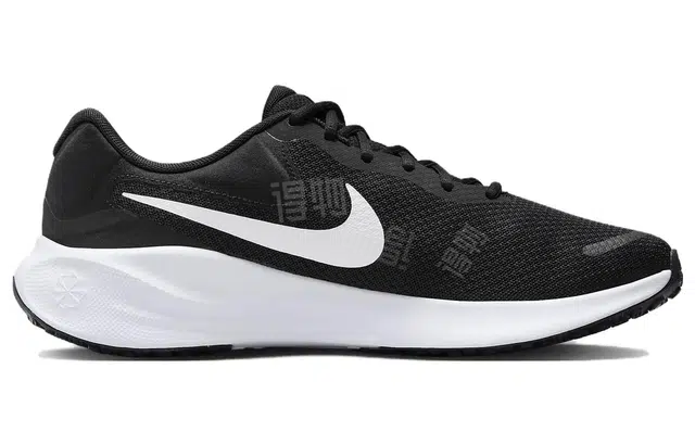Nike REVOLUTION 7