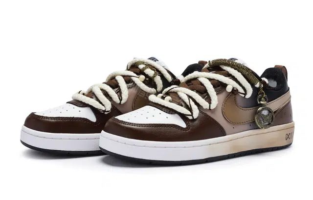 Nike Court Borough Low 2 811 GS