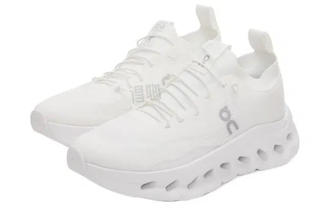 On x LOEWE CLOUDTILT