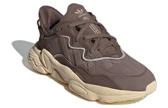 adidas OZWEEGO