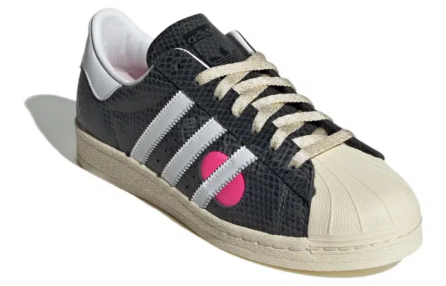 adidas originals Face Superstar 82