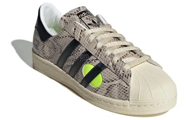 adidas originals Face Superstar 82