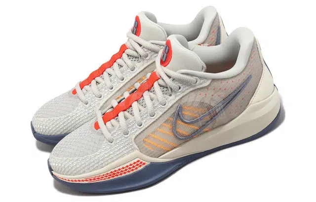 Nike Sabrina 1