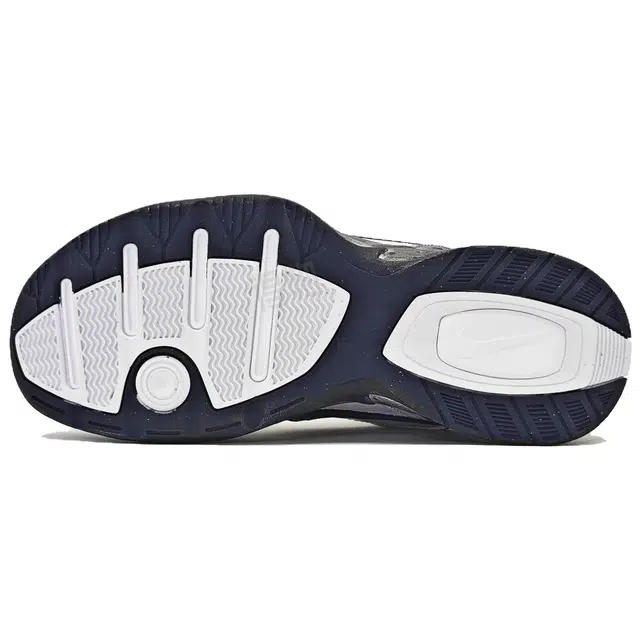 Nike Air Monarch 4
