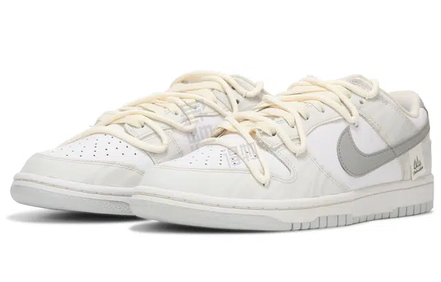 Nike Dunk Low "Pure Platinum"