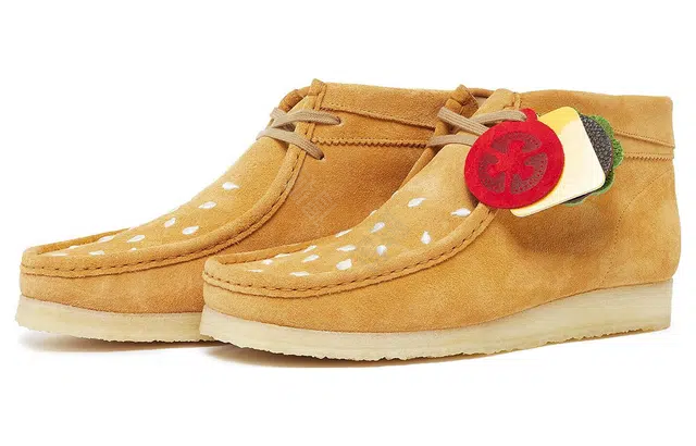 Vandy The Pink x Clarks