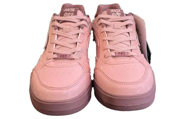 Anta 982