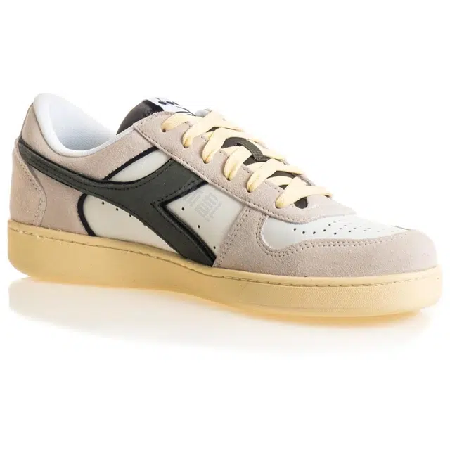 diadora