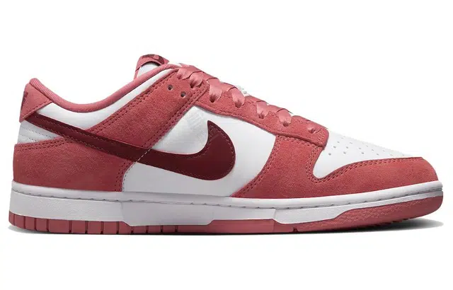 Nike Dunk Low WMNS "Valentine's Day"
