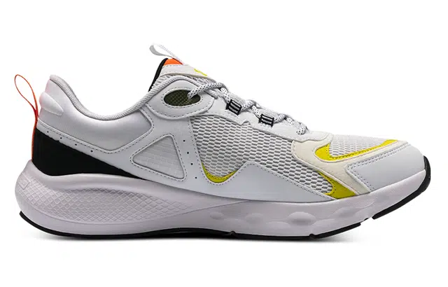 Under Armour Charged Vantage SE