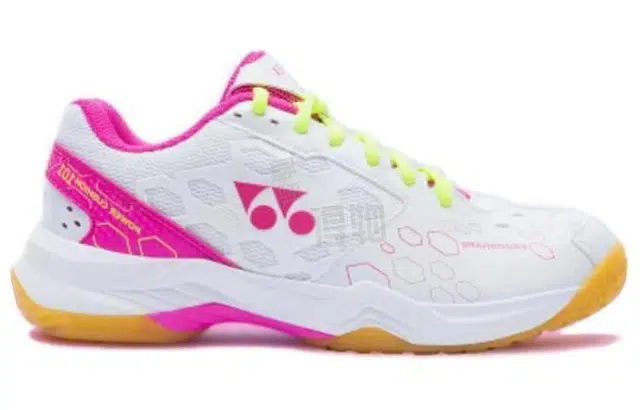 YONEX