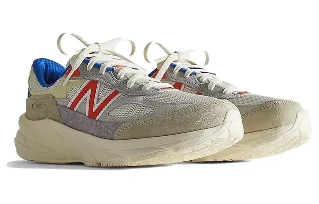 KITH x MSG x New Balance NB 990 V6