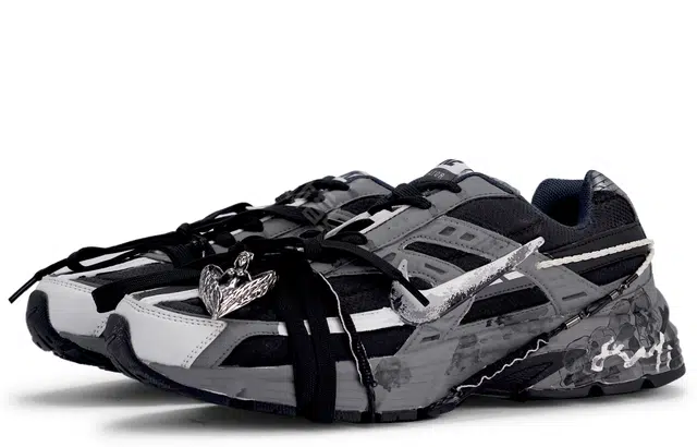 Nike Initiator