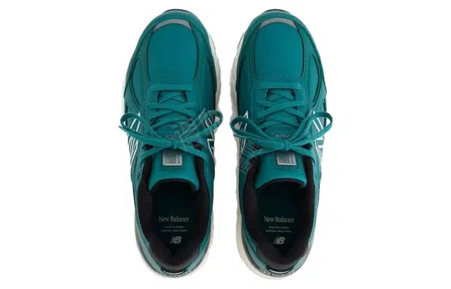 New Balance NB 990 V4