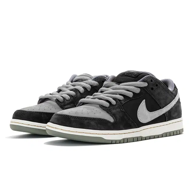 Nike Dunk SB "Dust Noir"
