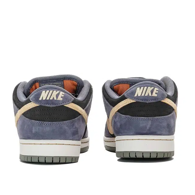 Nike Dunk SB "Dust Noir"