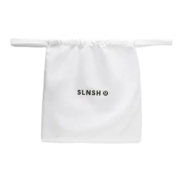 lululemon SLNSH 2.5L Logo