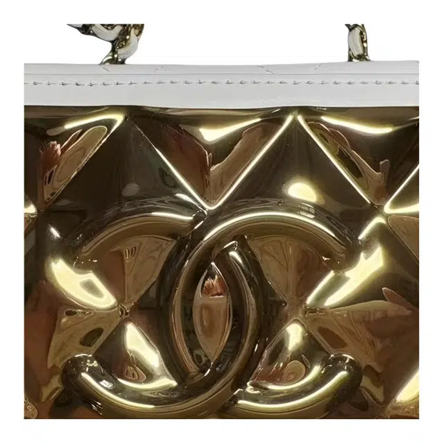 CHANEL 21K C Logo