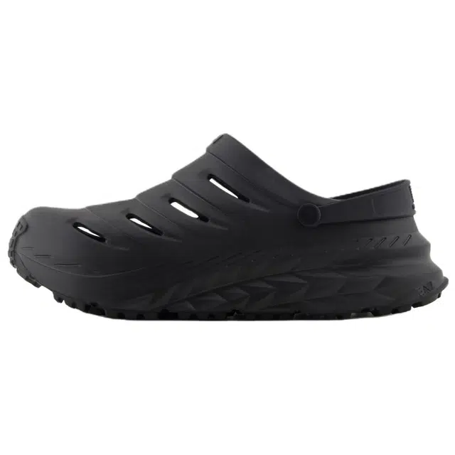 EMPORIO ARMANI EA7 Crusher Sonic Clog