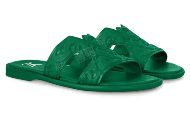 LOUIS VUITTON Oasis