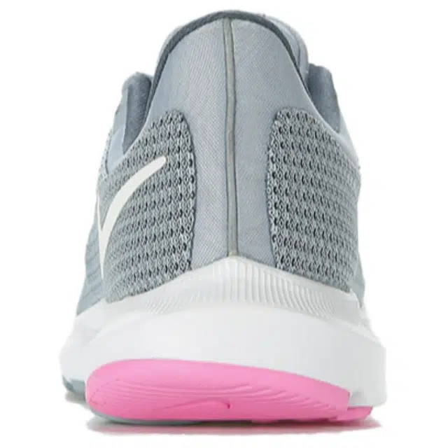 Nike Quest 3