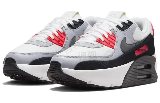 Nike Air Max 90 LV8