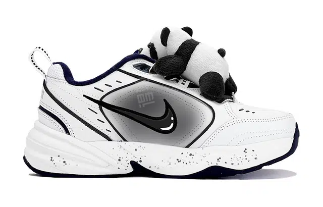 Nike Air Monarch 4