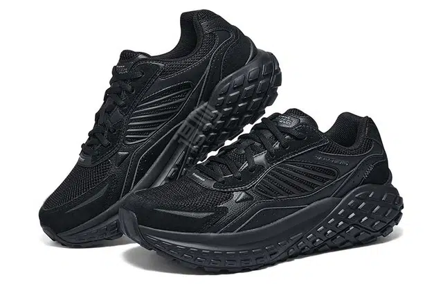 Skechers Monster EVO