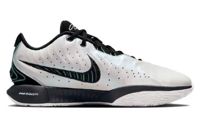 Nike Lebron 21 "Conchiolin"