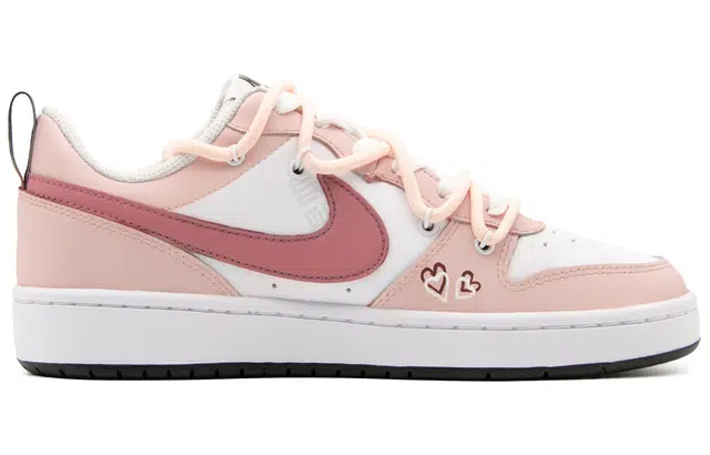 Nike Court Borough QXK