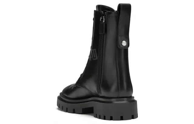 stuart weitzmanSW