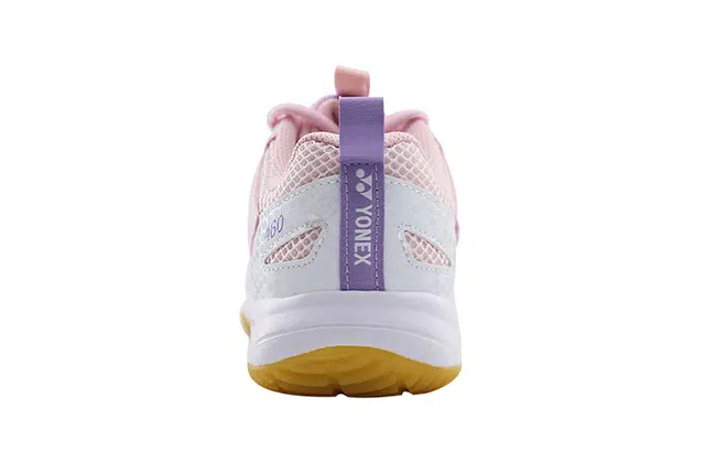 YONEX