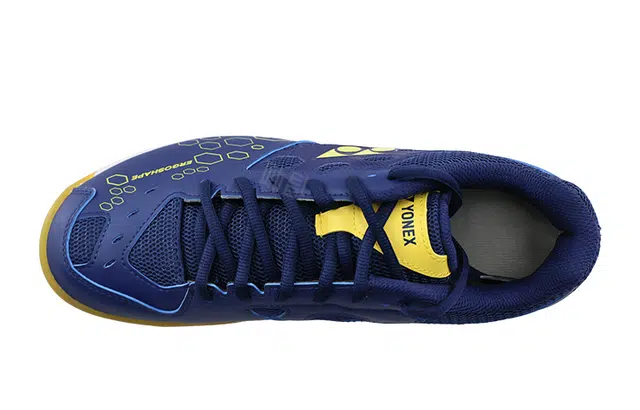 YONEX