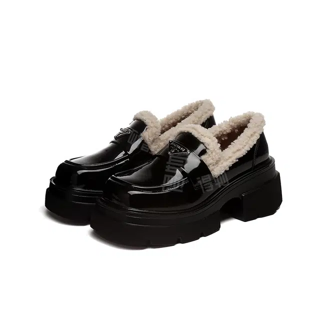 DAPHNE PU 6cm