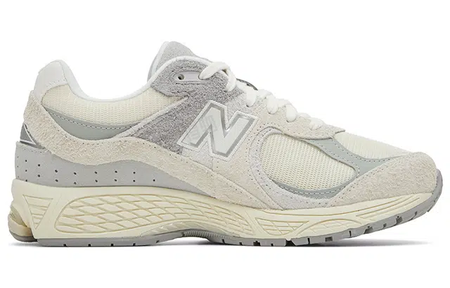 New Balance NB 2002R
