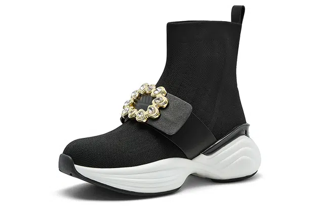 NINE WEST